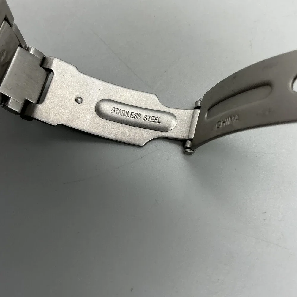 Guess Steel Womens Watch 21mm Black Dial Stainless Bracelet New Battery 6.25